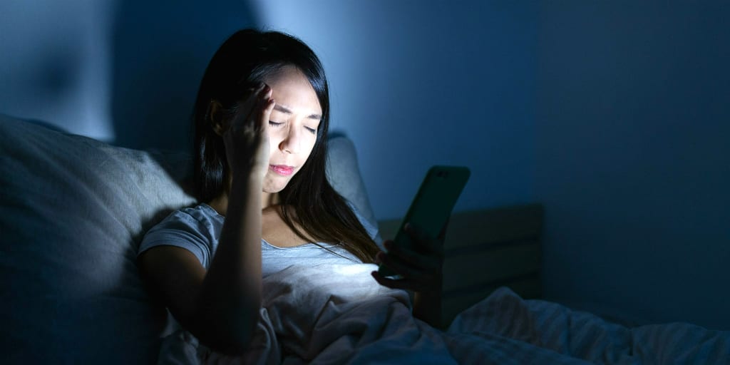 ¿Leer con poca luz daña la vista?