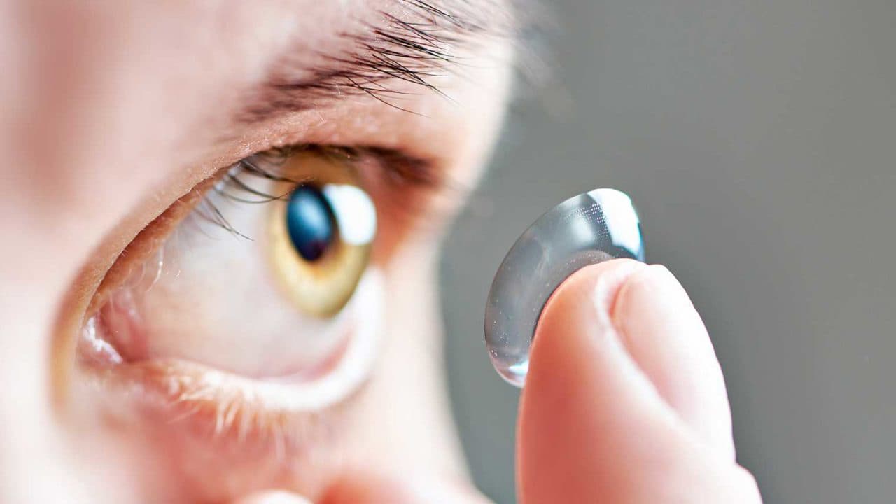 Queratitis por el mal uso de lentes de contacto